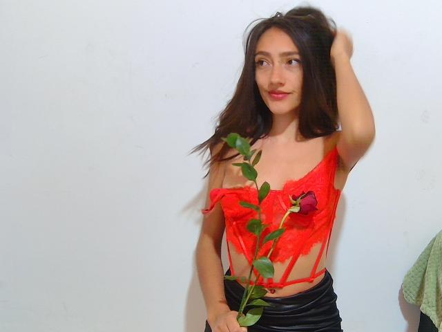 KiriamGomez - Live sex cam - 24662897