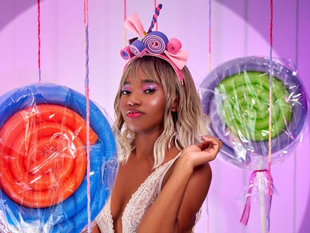 EmmaParis - Live sex cam - 24663781