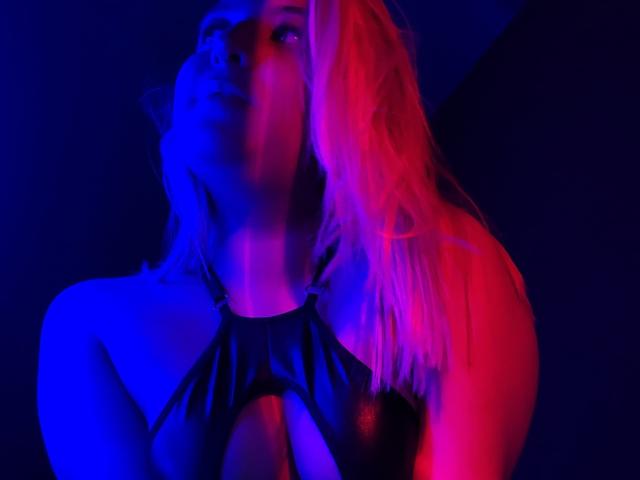 AmaliaRosse - Sexe cam en vivo - 24663793