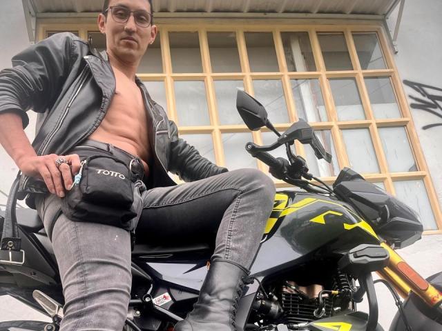EnzoPratt - Sexe cam en vivo - 24664961