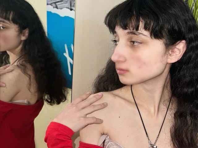 Millinia - Live sex cam - 24667569