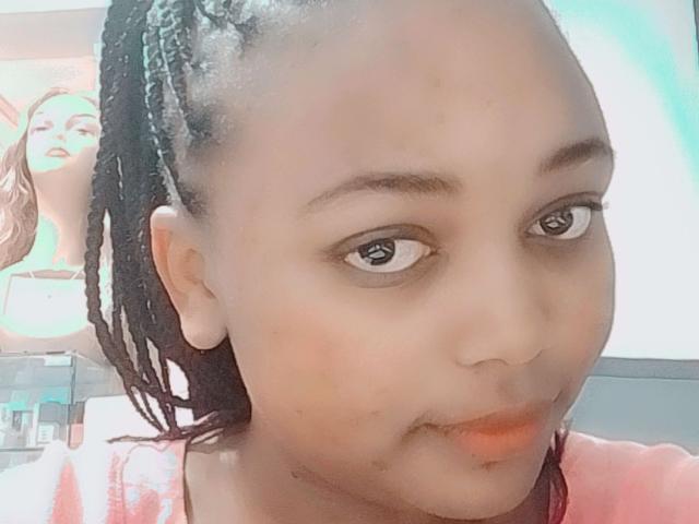 UrFavQueeni - Live porn &amp; sex cam - 24668469