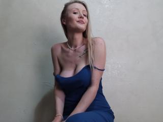 MissGia - Live porn &amp; sex cam - 24670229