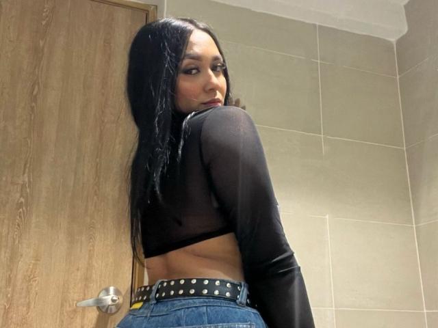 SofiaJames - Live Sex Cam - 24671181