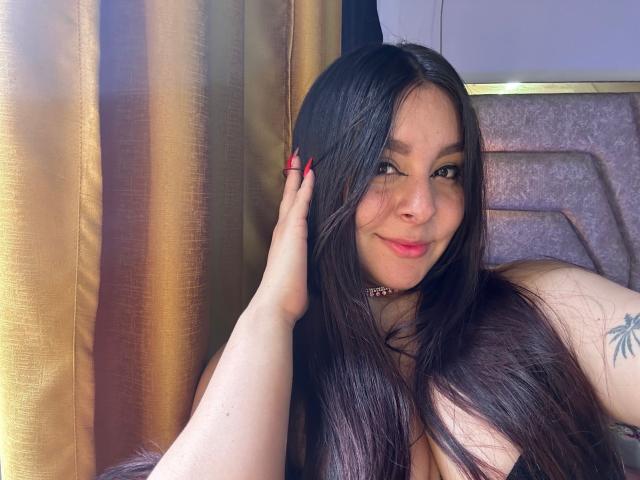 EmaJames - Live sex cam - 24672013