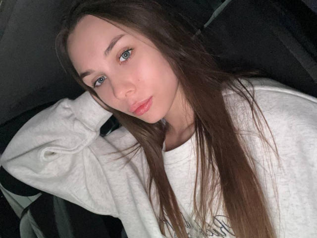 ElsaSexxy - Live sex cam - 24672285