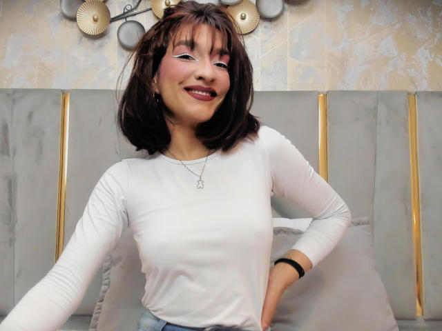 ElyWhitee - Sexe cam en vivo - 24681425