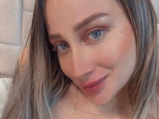 ArianaLu - Live porn &amp; sex cam - 24681645