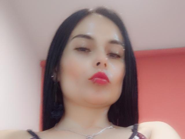 CharlotteCrofort - Live porn &amp; sex cam - 24683117