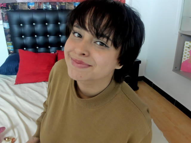 BlueSkyMusa - Live sexe cam - 24687797