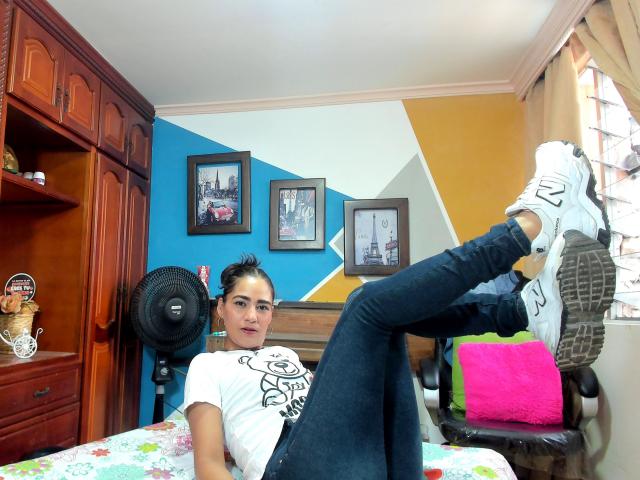 AfroditaHan - Live porn &amp; sex cam - 24688925