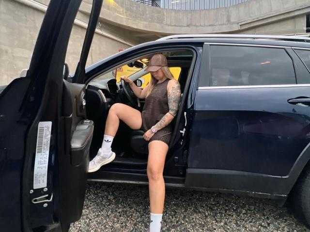 AlinaSmiith - Live porn &amp; sex cam - 24691977