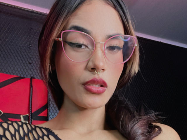 MelisaSavino - Porno na żywo i seks kamera - 24693497