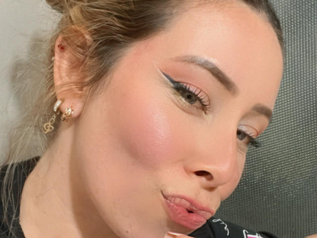 JennyLawry - Live porn &amp; sex cam - 24697117