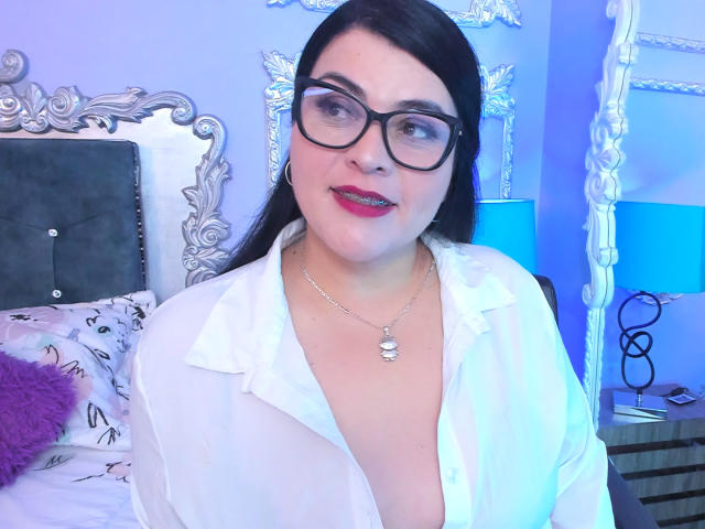 MiaValmont - Live sex cam - 24699557