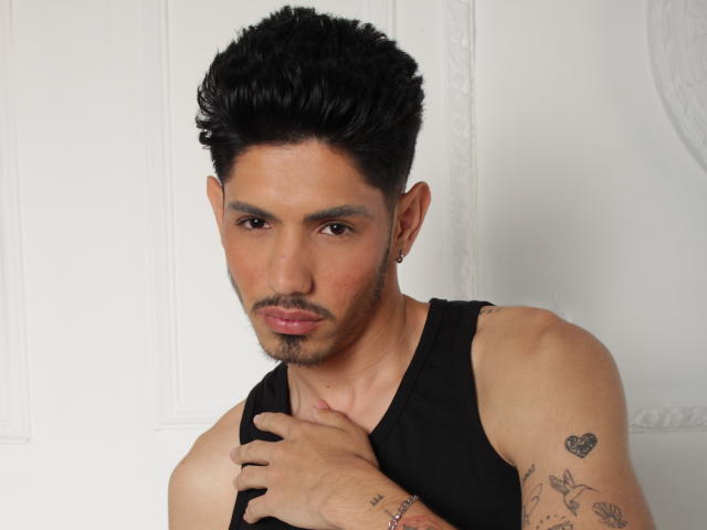 FabrizzioHot - Live sex cam - 24700745