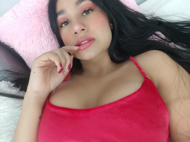 XCandyAlejaX - Live sex cam - 24702537