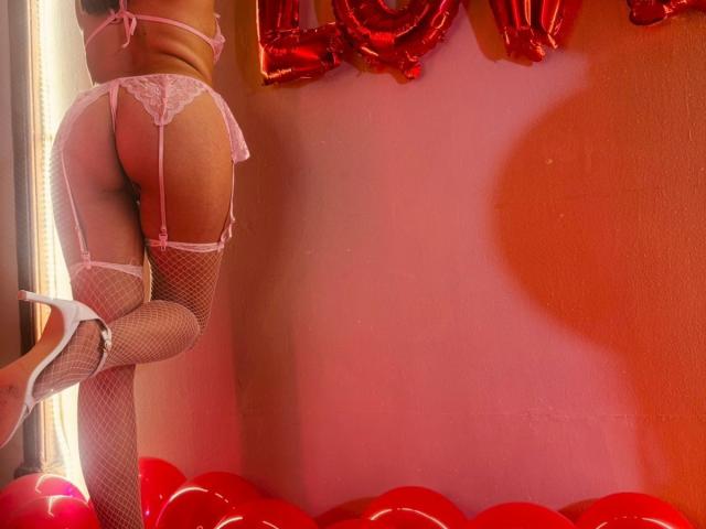 AdelaShery - Live porn &amp; sex cam - 24706877