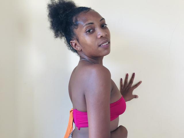 AntonniaMagik - Sexe cam en vivo - 24709509