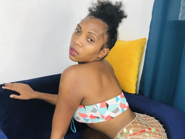 AntonniaMagik - Sexe cam en vivo - 24709561