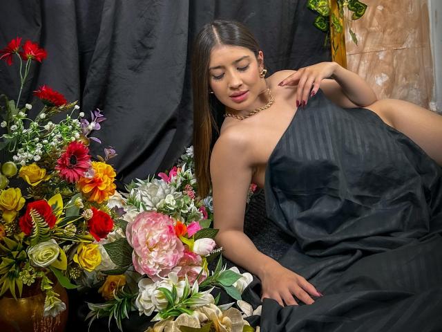 EmmaLombardi - ライブポルノ&amp;セックスカム - 24711777