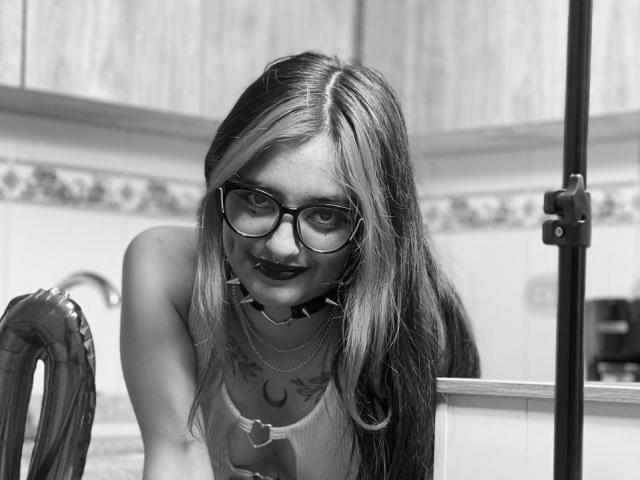 QuincyMorgan - Live sex cam - 24717249