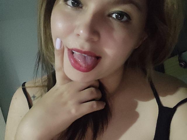 Myalewwis - Live Sex Cam - 24717617
