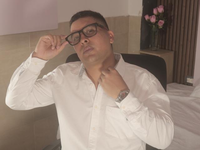 JuanAndSofia - Live porn &amp; sex cam - 24718917