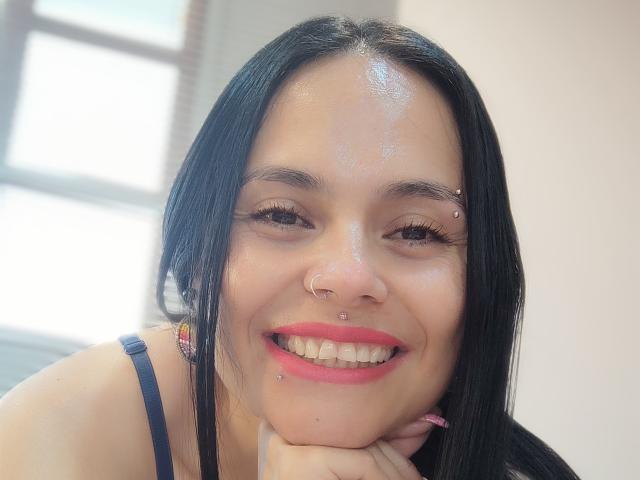 CharlotteCrofort - Live sex cam - 24721141