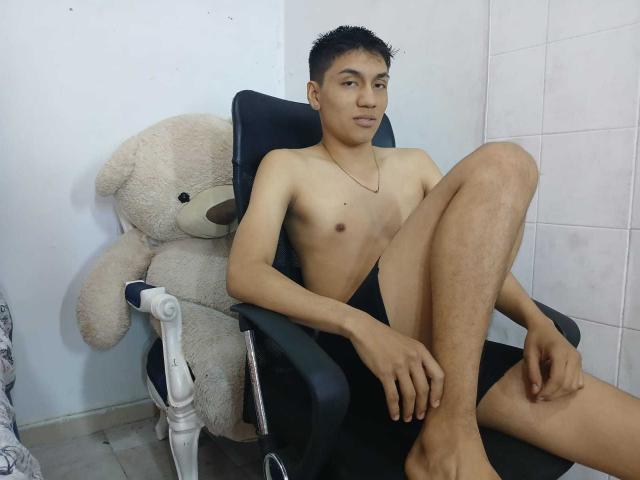 DarioVentura69 - Live Sex Cam - 24724865