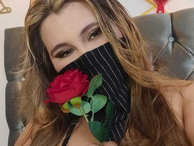 SalmaAzaman - Live sex cam - 24726793