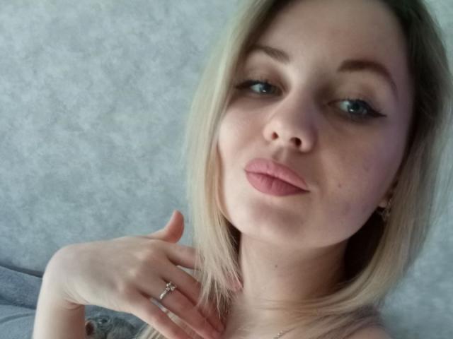 NelleLucky - Live porn &amp; sex cam - 24727401