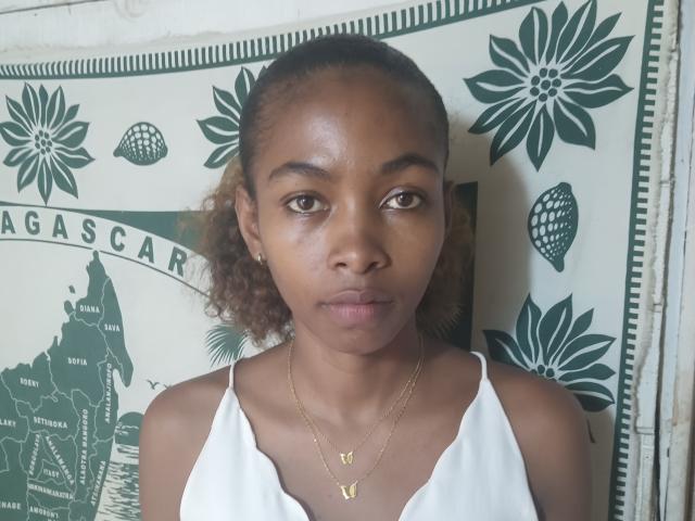 JovanieShow - Live sex cam - 24729389