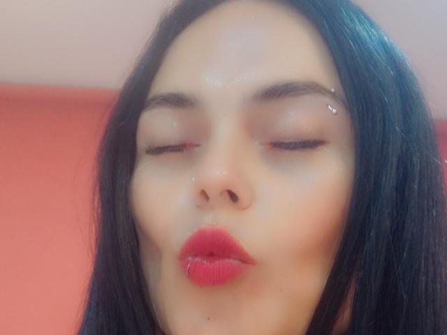 CharlotteCrofort - Live porn &amp; sex cam - 24732785