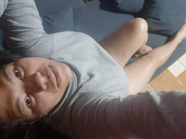 AlmaWhite69 - Live Sex Cam - 24733517