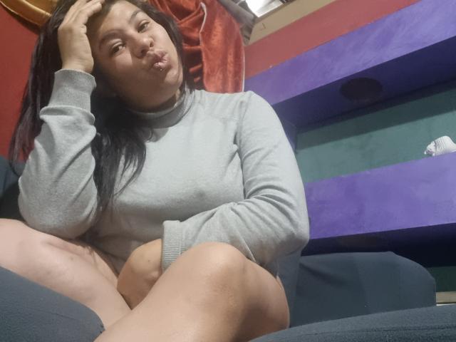 AlmaWhite69 - Live sexe cam - 24733645