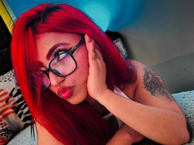 NaomiThomson - Live sex cam - 24734045