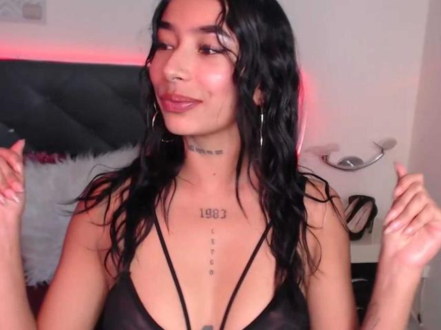 MaddyParker - Live sex cam - 24735557