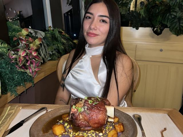 SharonKlart - Live porn &amp; sex cam - 24737469