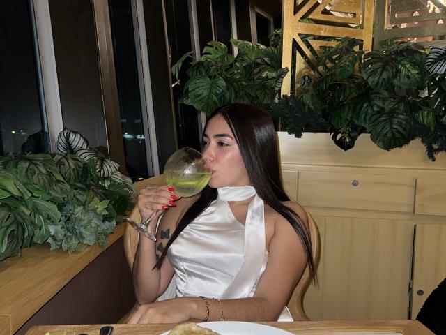 SharonKlart - Live porn &amp; sex cam - 24737473