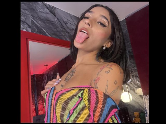 SalomeMille - Live sex cam - 24740149