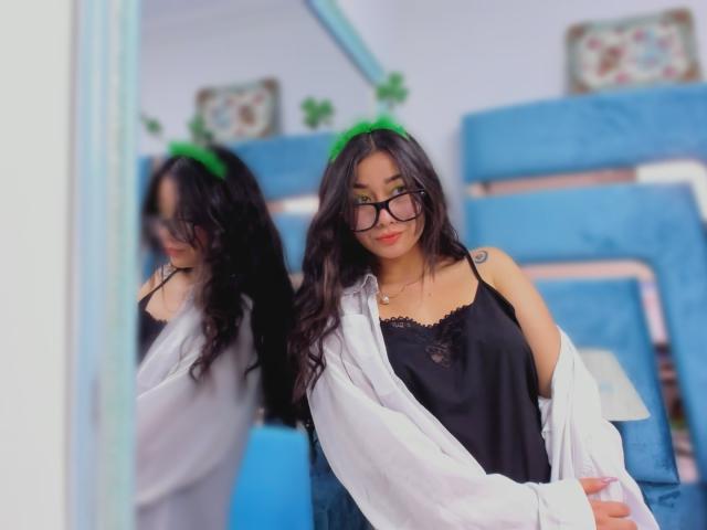 Genesiss - Live sex cam - 24742457