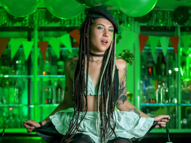 HellenK - Live Sex Cam - 24742601