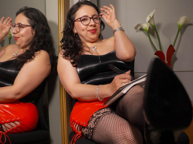 LisaTeylor - Live sex cam - 24748605