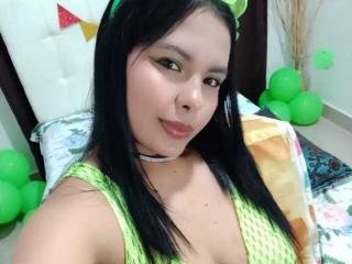 KiaraBowie - Live Sex Cam - 24752405