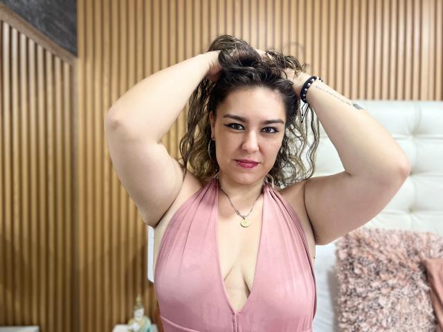 TaylorNova - Sexe cam en vivo - 24754641
