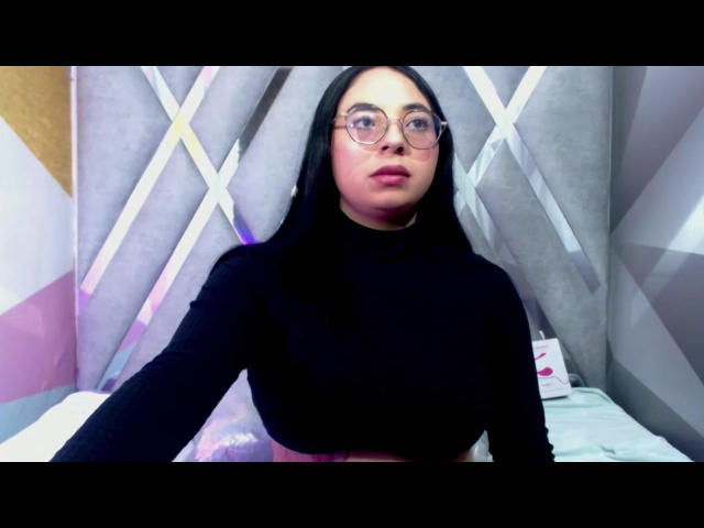 EmilyColliins - Sexe cam en vivo - 24756389