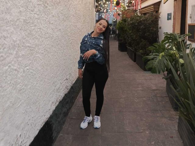 MyaLoreen - Live sex cam - 24762297