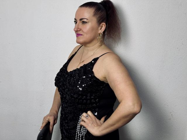 DianaMGG - Live sex cam - 24764313