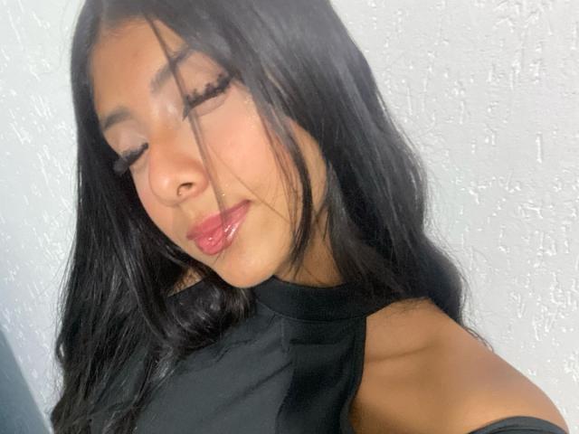 EmilyBanner - Live sexe cam - 24766025